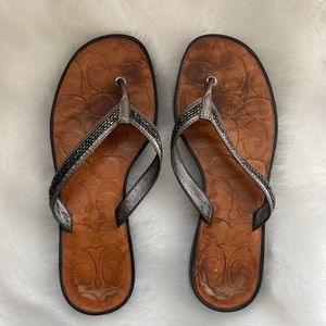COACH Laurel Flip Flops Size 7 M